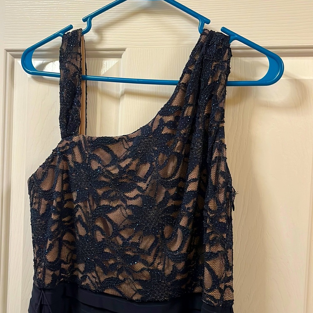Beautiful navy blue formal dress. One shoulder. Floor length. Mermaid style.